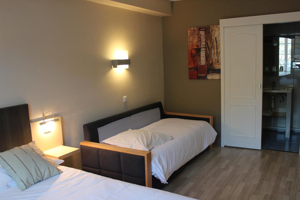 Logis Hotel Les Cimes 아르젤레가조스트 객실 사진